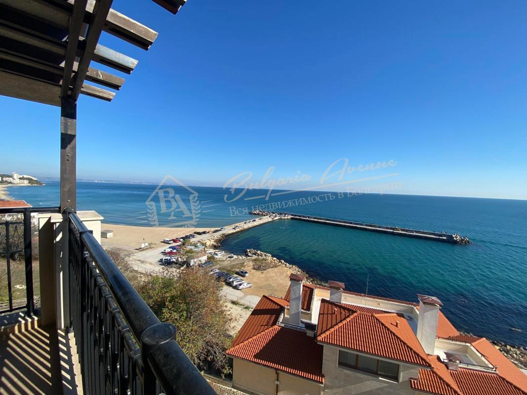 Furnished apartment with frontal sea view in Varna