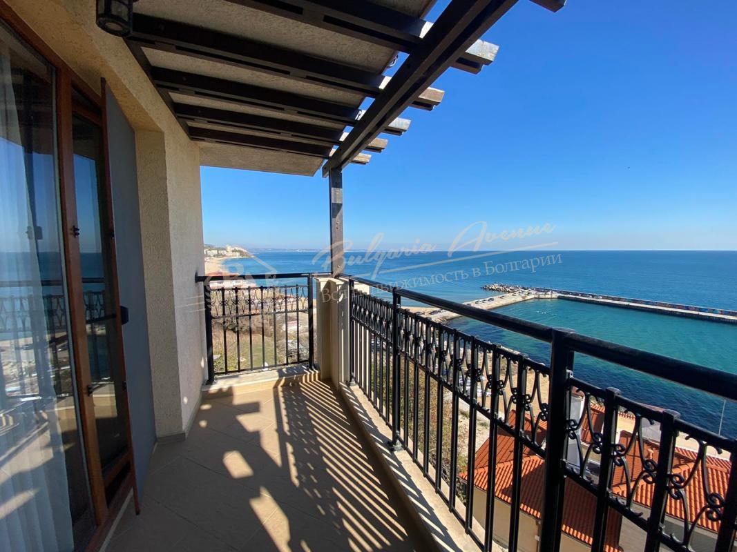 Furnished apartment with frontal sea view in Varna