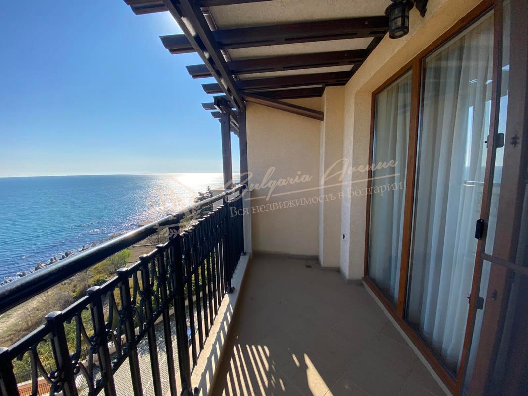 Furnished apartment with frontal sea view in Varna