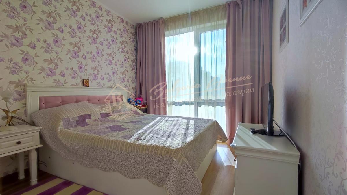 Роскошный апартамент в элитном комплексе Izida Palace, Солнечный Берег