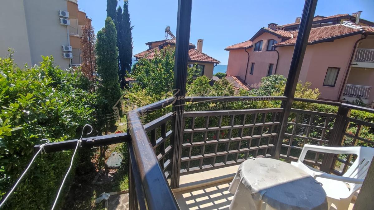 Two-bedroom apartment in a residential building in the resort village of Ravda