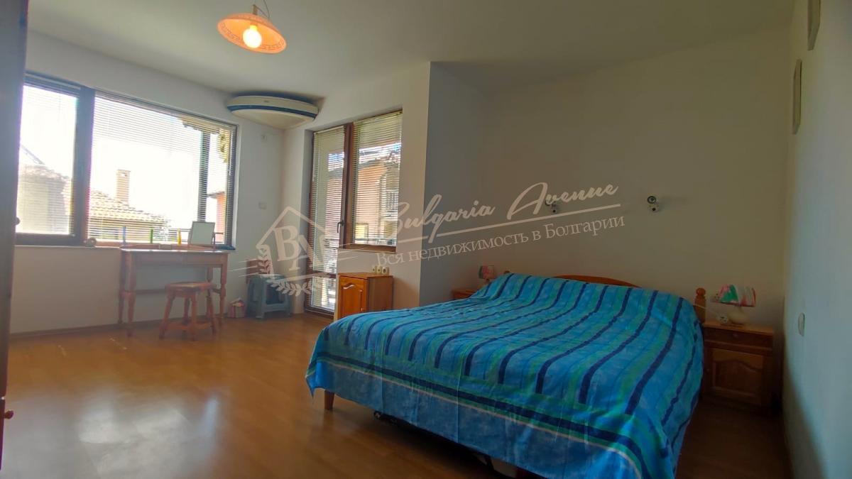 Two-bedroom apartment in a residential building in the resort village of Ravda