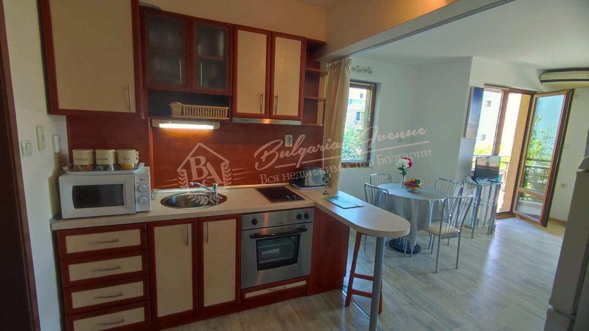 Two-bedroom apartment in a residential building in the resort village of Ravda