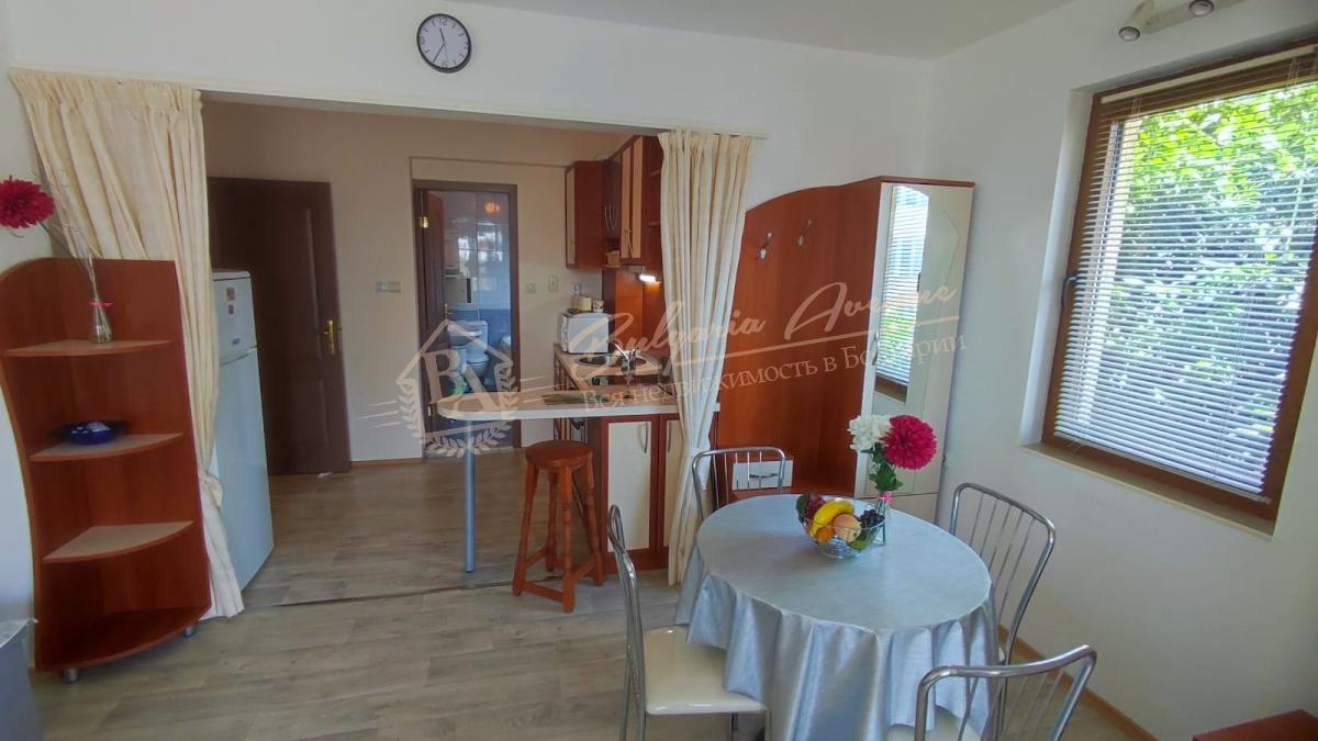 Two-bedroom apartment in a residential building in the resort village of Ravda