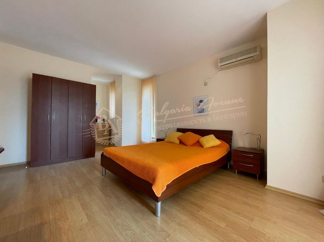 3-Bedroom Townhouse in Almond Hill, Kosharitsa