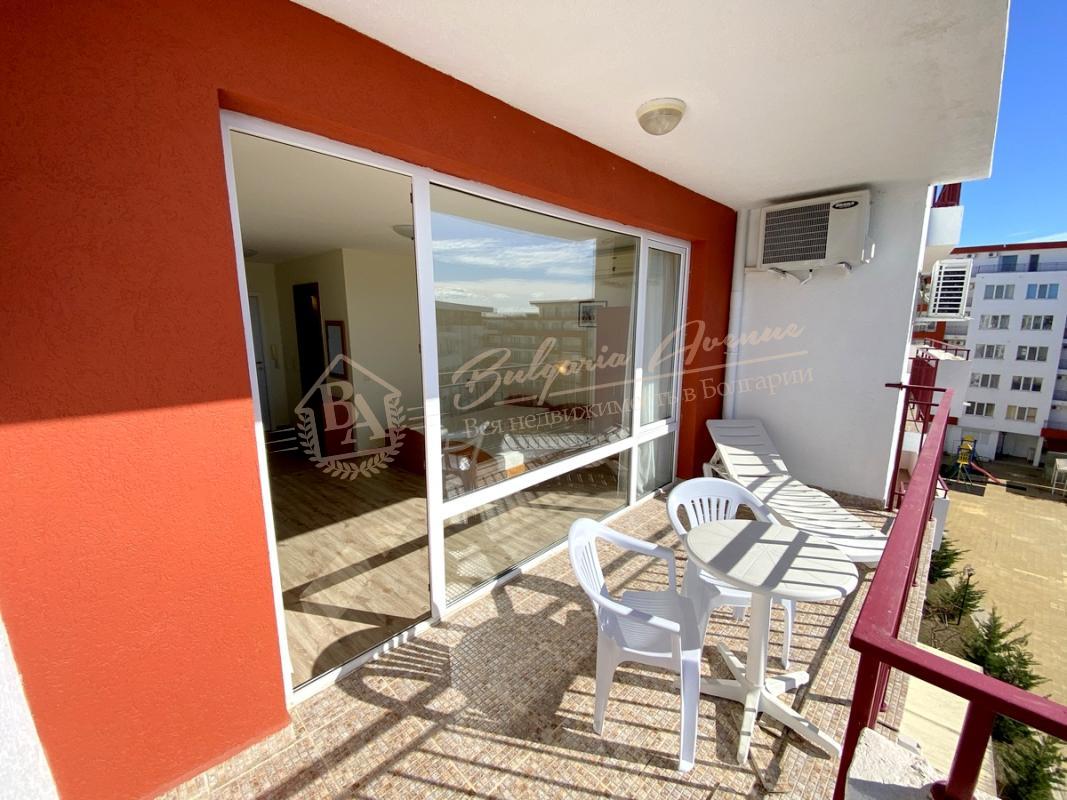 Studio apartment with a stunning sea view in a first-line complex "Marina View Fort Beach", Sveti Vlas