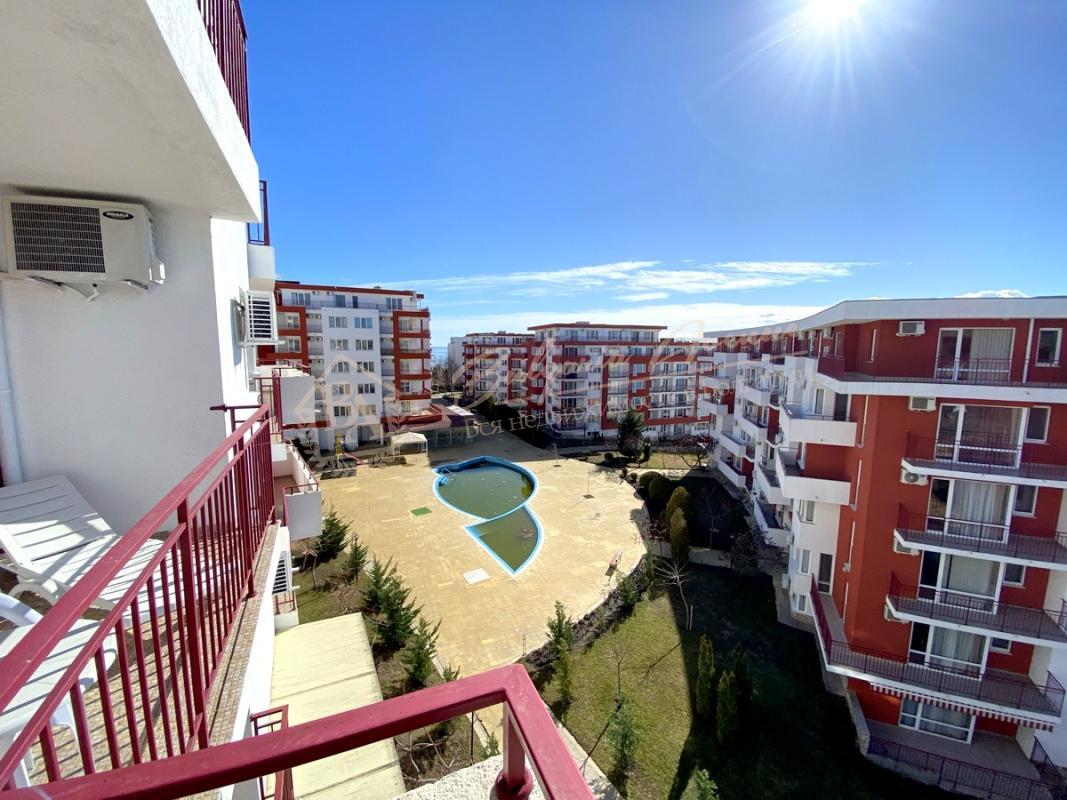 Studio apartment with a stunning sea view in a first-line complex "Marina View Fort Beach", Sveti Vlas