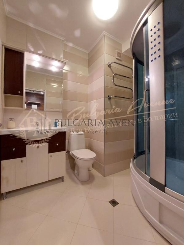 Two-bedroom apartment without maintenance fee in Pomorie, sea - 300 metres