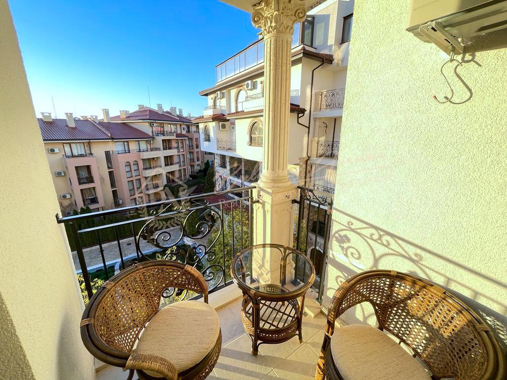 Three-bedroom apartment in the elite complex Artur, Sveti Vlas