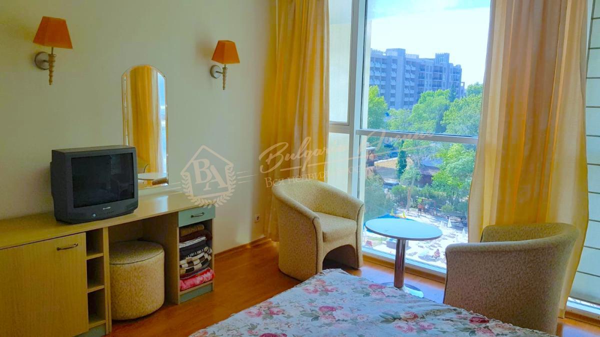 Апартамент с 1 спальней в 4* комплексе Grand Hotel Oasis, Солнечный берег