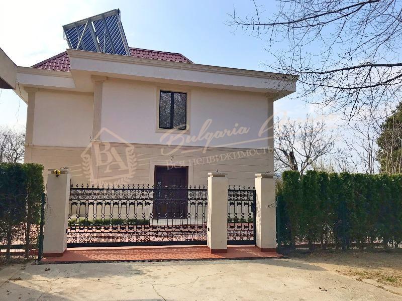 Beautiful three-storey mansion near the Sea Garden in Varna