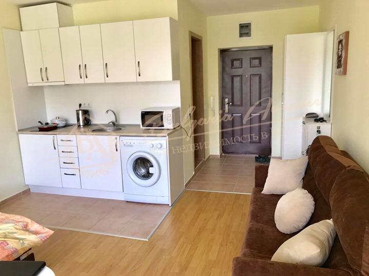 One-bedroom apartment with quality furnishings near the sea, Sunny Beach resort
