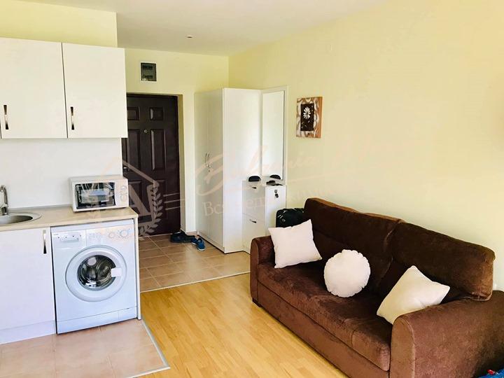 One-bedroom apartment with quality furnishings near the sea, Sunny Beach resort