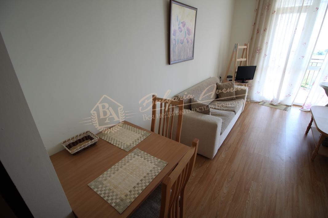 Furnished studio with sea view metres from the beach in Ravda