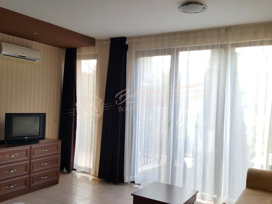 Spacious studio in an elite first-line complex in Sozopol