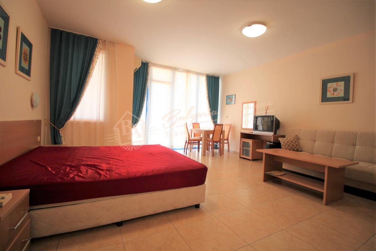 Spacious 2+2 studio, second line in Sunny Beach complex