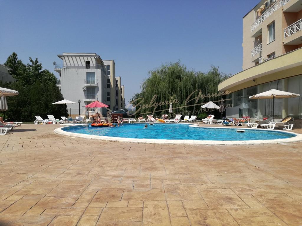 Two-bedroom apartment with furniture near the sea, Sunny Beach