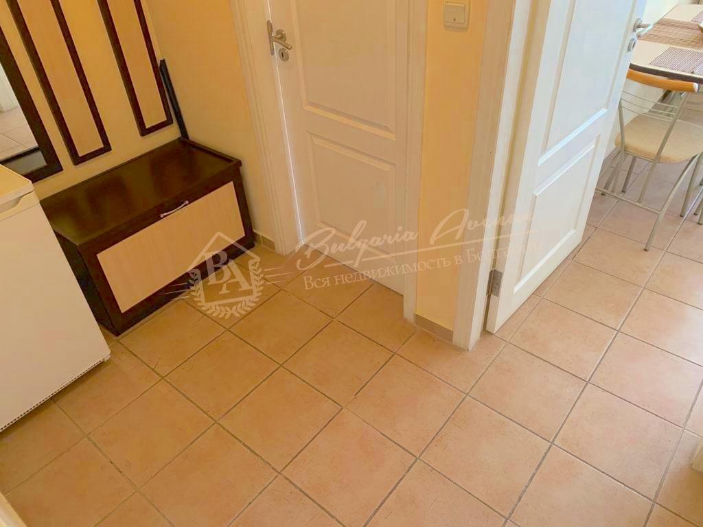 Spacious 1-bedroom apartment by the sea, Sunny Beach
