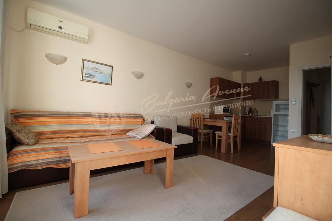 1-Bedroom Apartment by the Sea, 100 m from the Beach, Sunny Beach