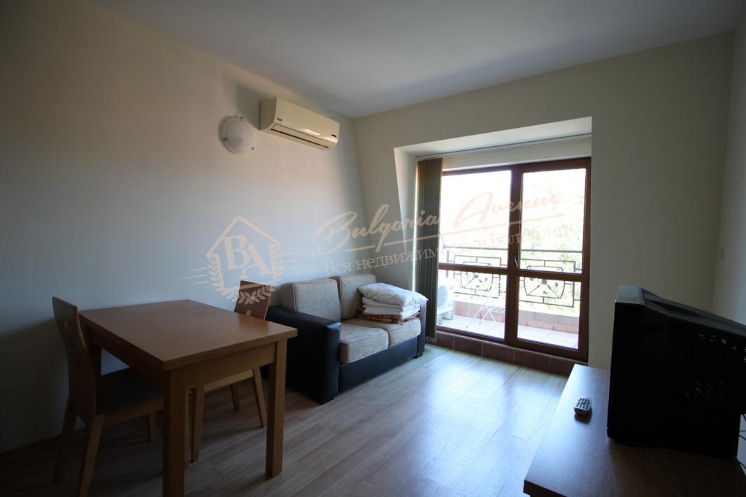 Furnished 1-bedroom apartment on the second line, Sunny Beach