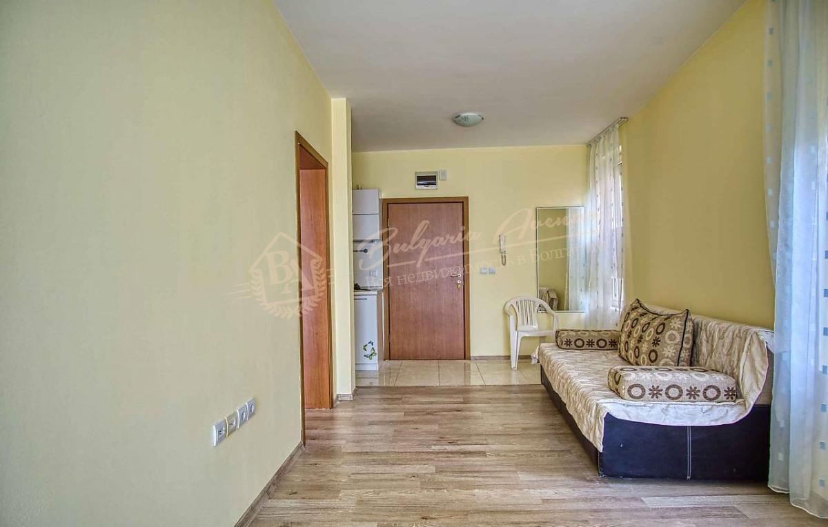 Two-bedroom apartment with sea view 50 m from the beach, Ravda