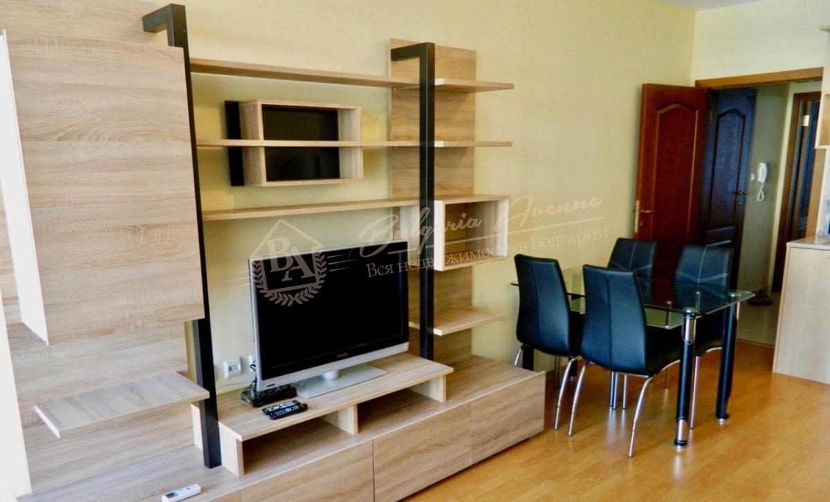 Two-bedroom apartment with sea view in the central part of Sveti Vlas
