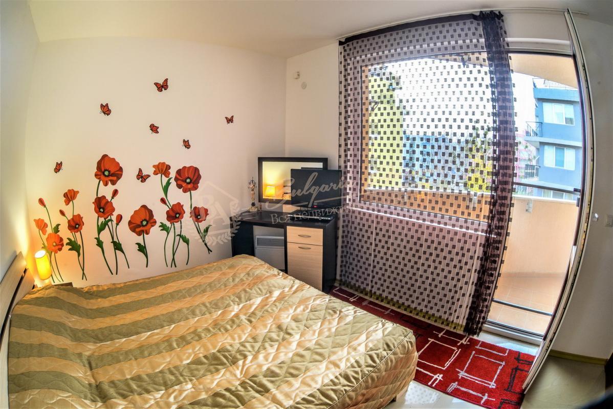 Cosy 1-bedroom apartment with its own parking near the sea, Sunny Beach
