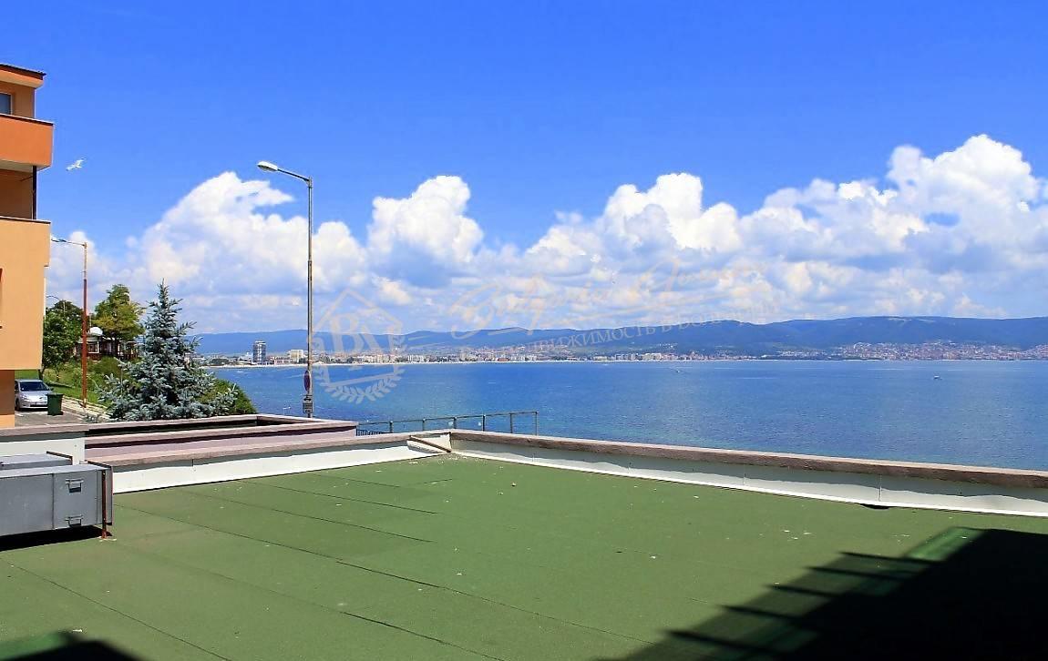 Two-Bedroom Apartment with Sea View in a First-Line House in Nessebar