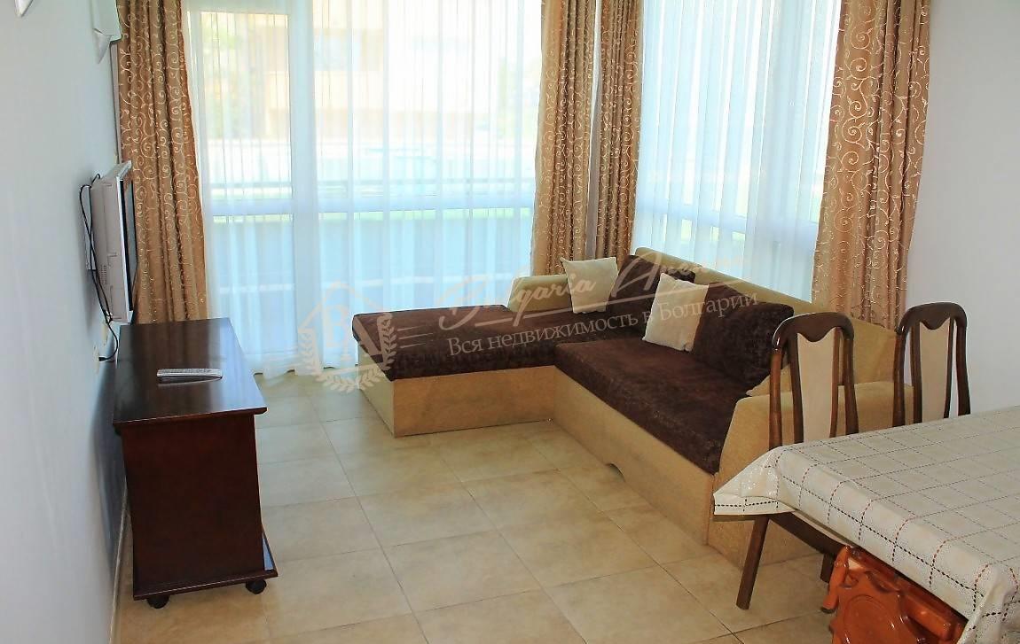 Two-Bedroom Apartment with Sea View in a First-Line House in Nessebar