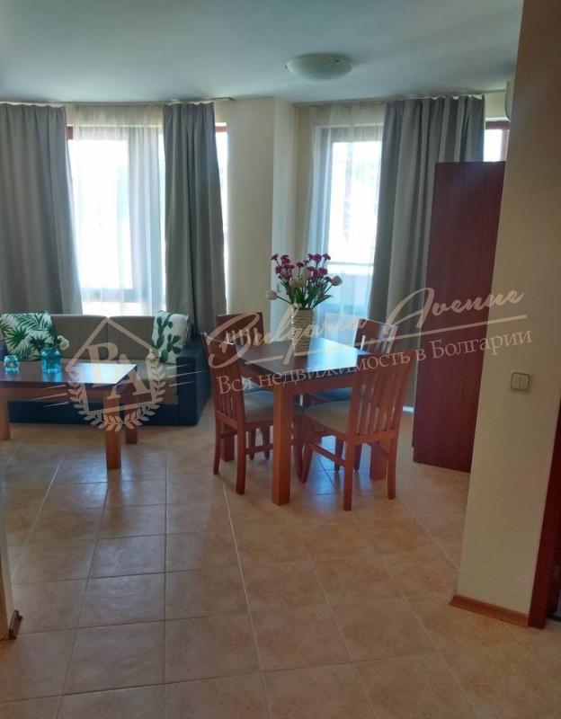 Cosy Two-Bedroom Apartment with French Windows in Sunny Beach