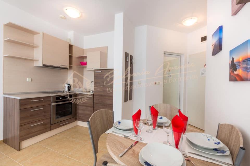 Furnished apartment on the first line with stunning sea views in Ravda