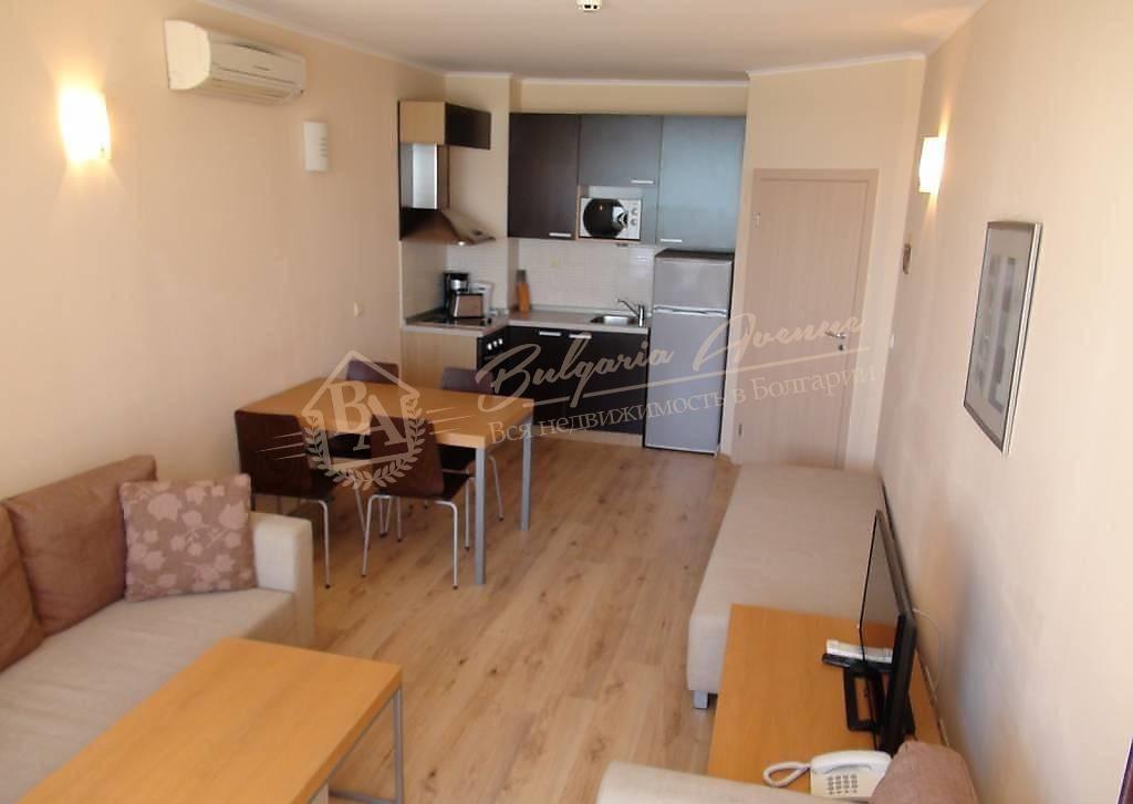 Spacious two-bedroom apartment with sea view on the first line, Obzor