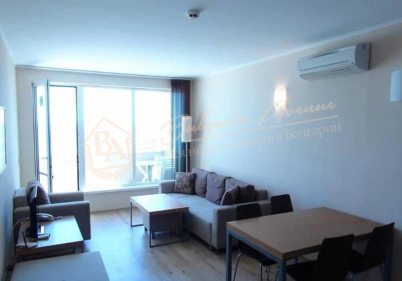 Spacious two-bedroom apartment with sea view on the first line, Obzor