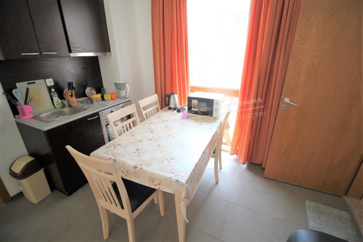 Spacious 1-bedroom apartment with a beautiful terrace in Sunny Beach