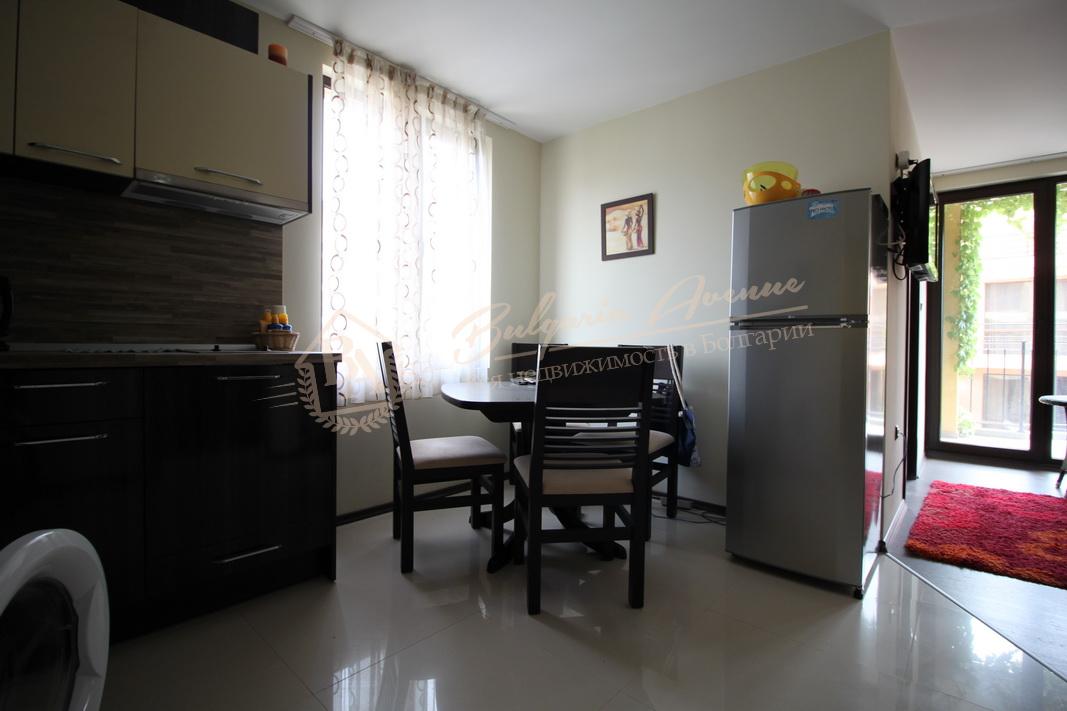 Bright, cosy 1-bedroom apartment with sea view in Sveti Vlas