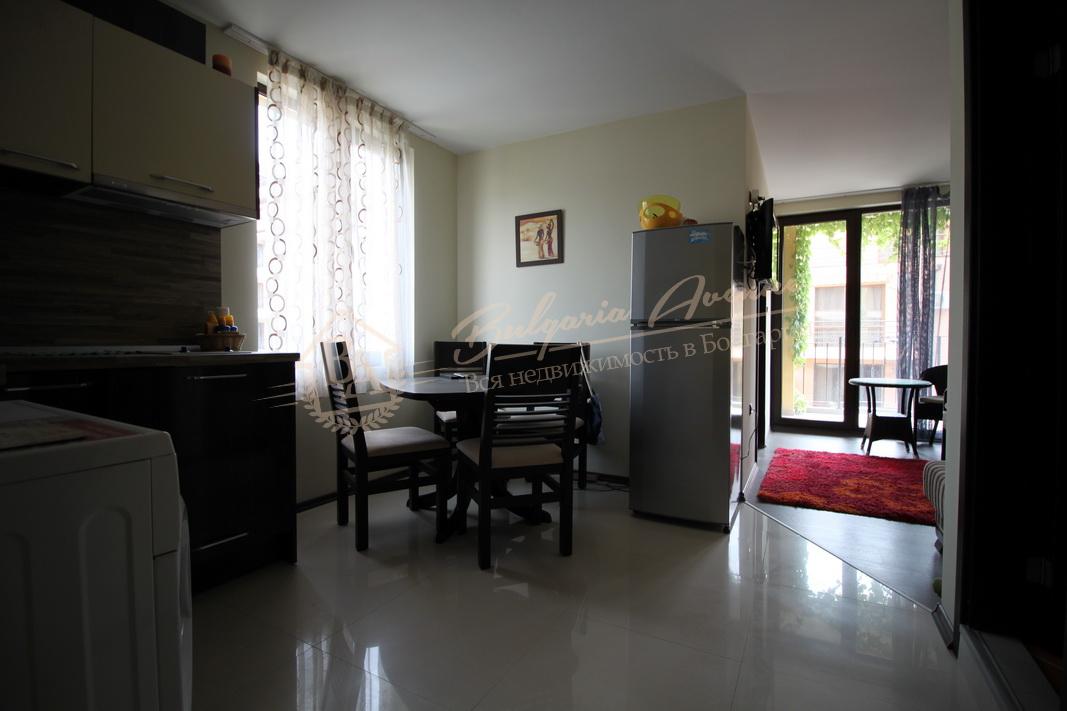 Bright, cosy 1-bedroom apartment with sea view in Sveti Vlas
