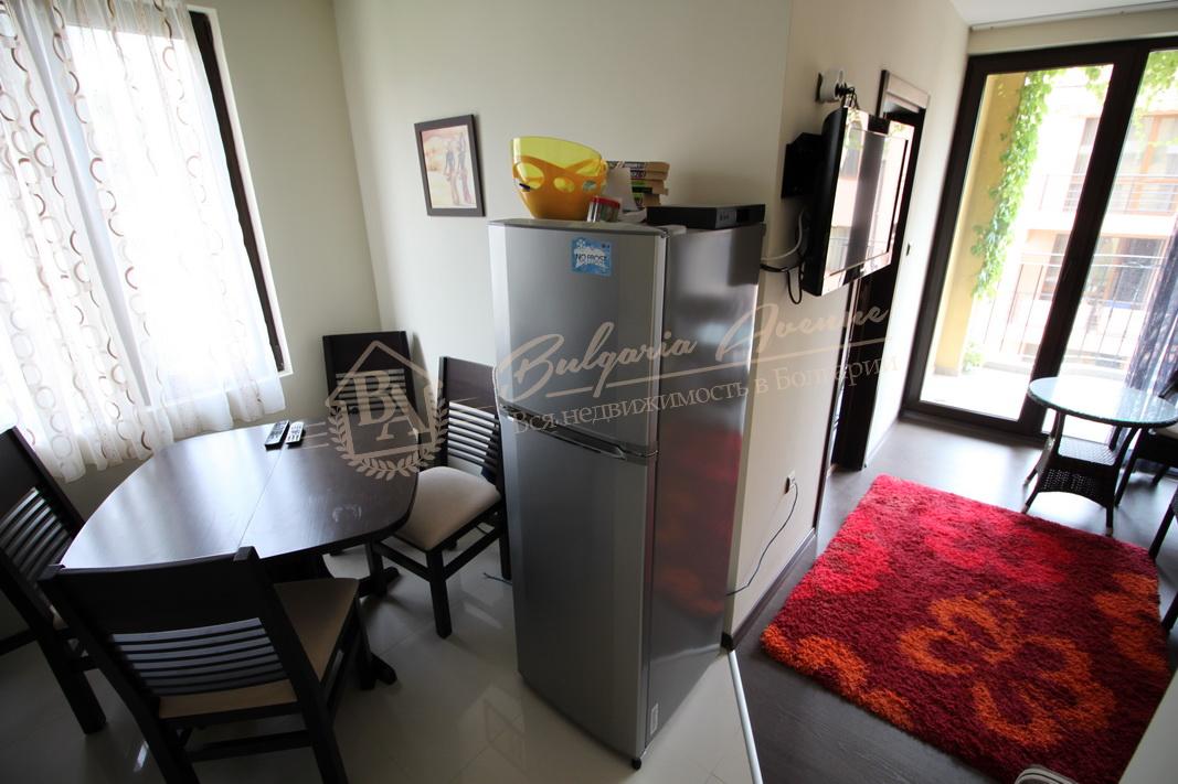 Bright, cosy 1-bedroom apartment with sea view in Sveti Vlas