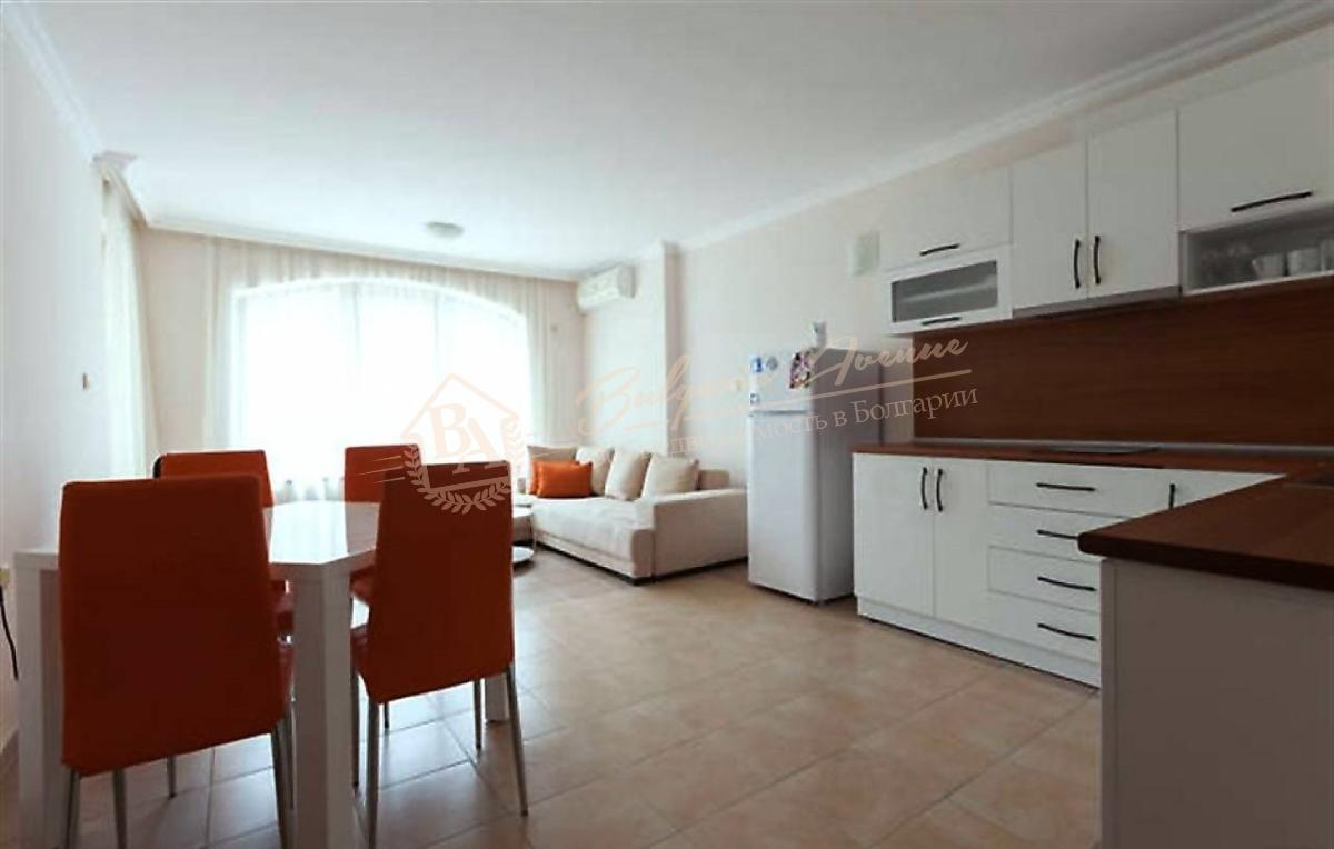 Spacious 1-bedroom apartment by the sea, Sunny Beach
