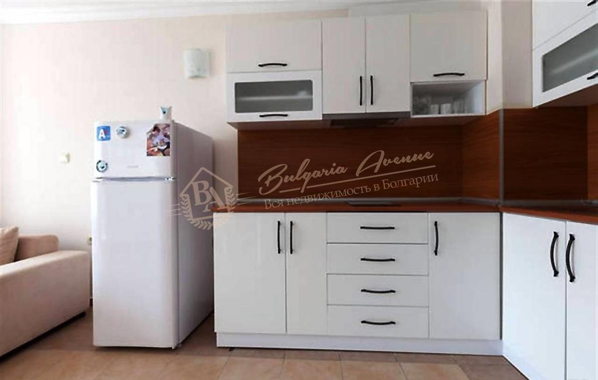 Spacious 1-bedroom apartment by the sea, Sunny Beach