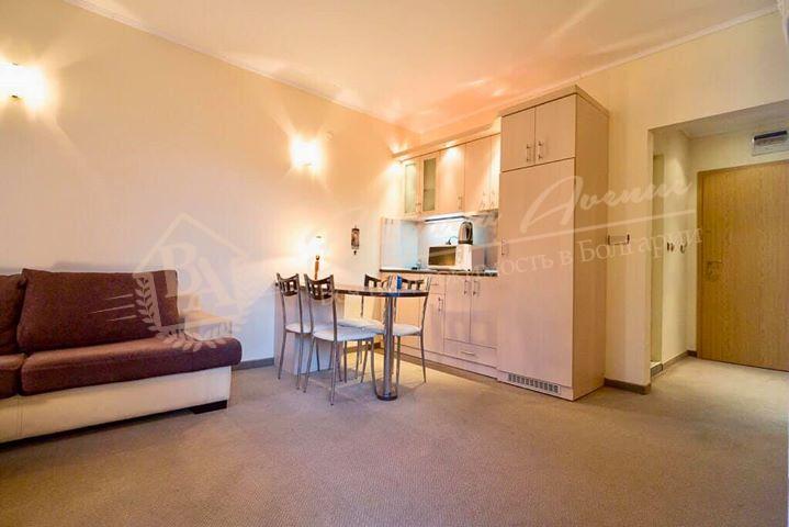 Two-bedroom apartment on the second line from the sea, Sunny Beach