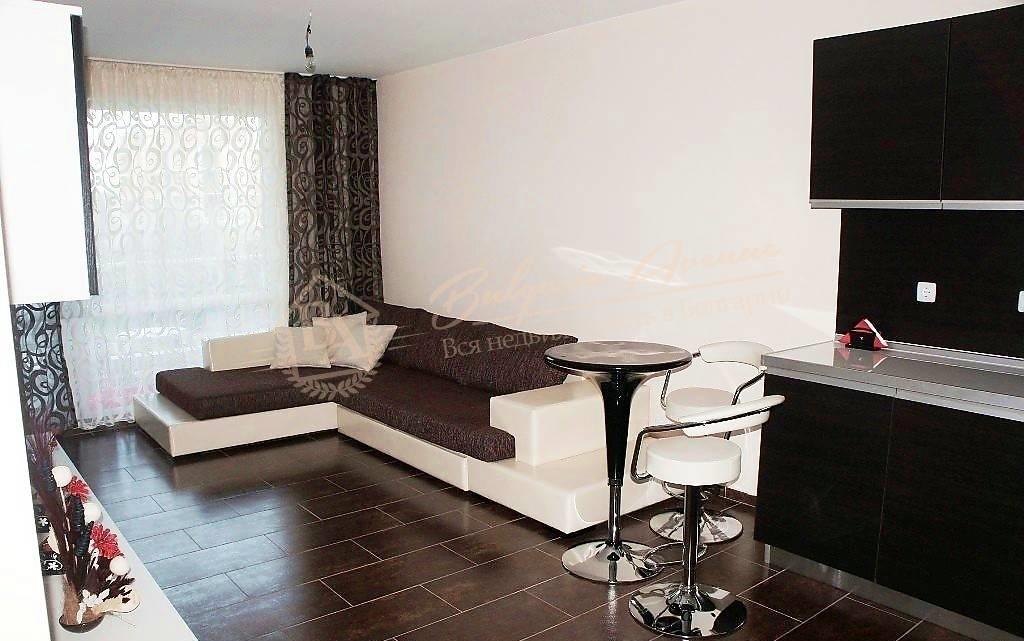 Two-Bedroom Furnished Apartment on the Coast in Ravda