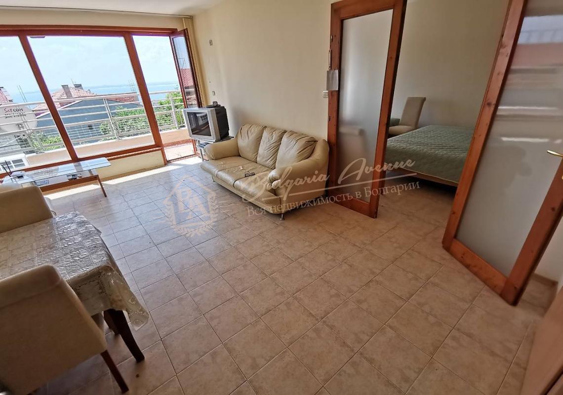 Apartment in a residential building with sea view in the central part of Sveti Vlas