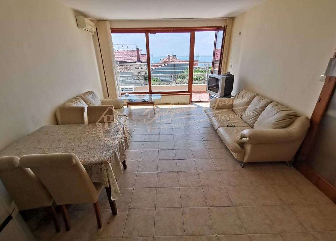 Apartment in a residential building with sea view in the central part of Sveti Vlas