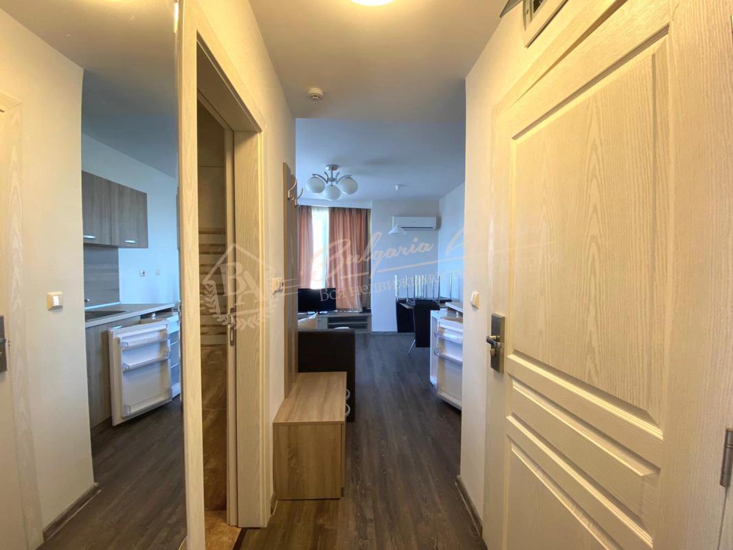 Bright 1-bedroom apartment with French windows in Sunny Beach complex