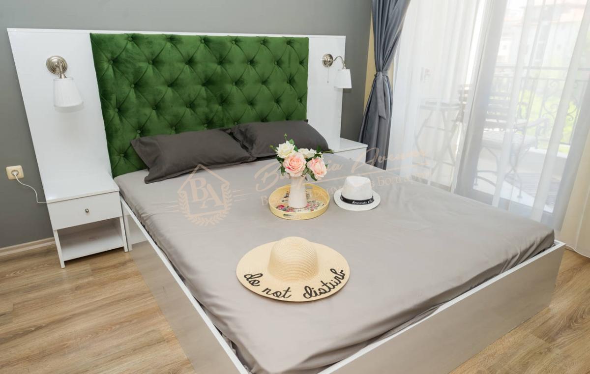 Designer 1-bedroom apartment 150 m from the sea in Nessebar