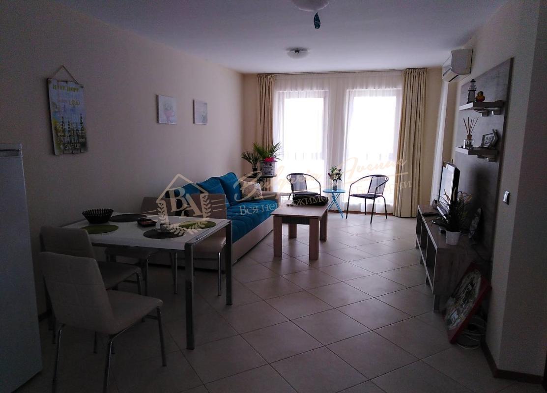 Two-bedroom, designer apartment with sea view on the first line in Byala