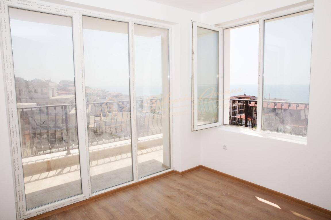 1-Bedroom Apartment on the First Line with Sea View in Sveti Vlas