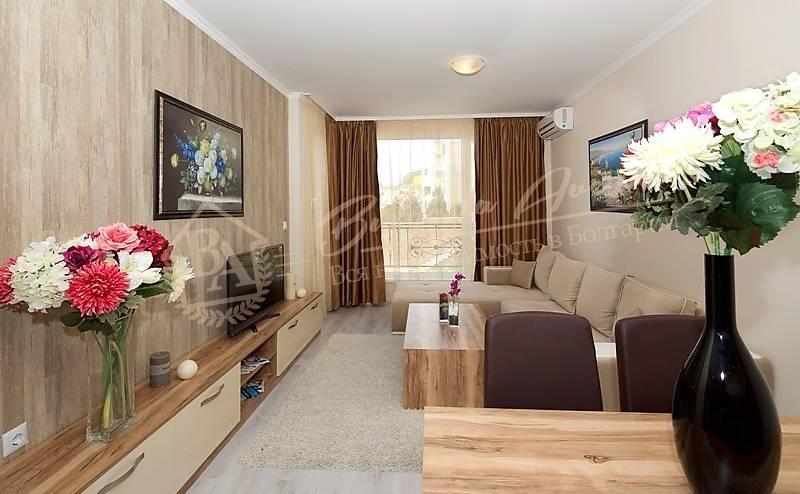 Designer 1-bedroom apartment in an elite complex 150 m from the sea, Sveti Vlas