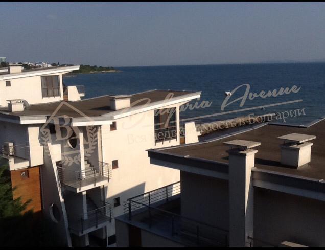 Furnished 1-Bedroom Apartment with Sea View by the Beach in Pomorie