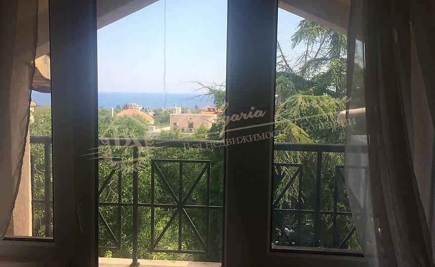 Panoramic, spacious 1-bedroom apartment with sea view in Varna